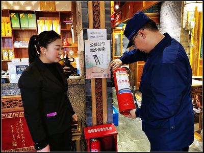 甘肅:重拳出擊--天水市秦安縣消防開(kāi)展消防產(chǎn)品突擊大檢查